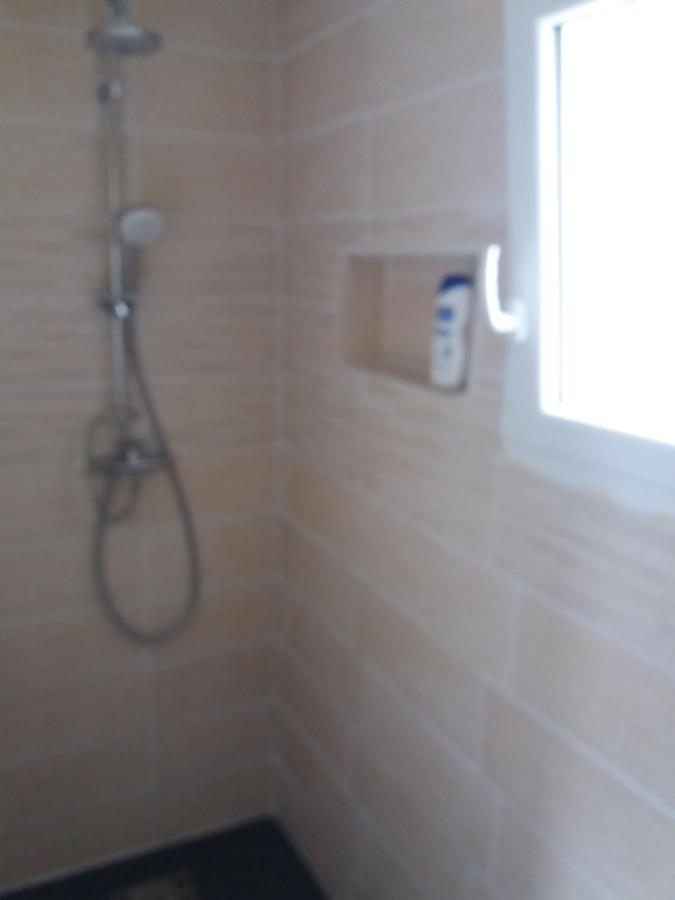 Escale Chez Sylvie Et Regis Bed & Breakfast Mellac Bagian luar foto
