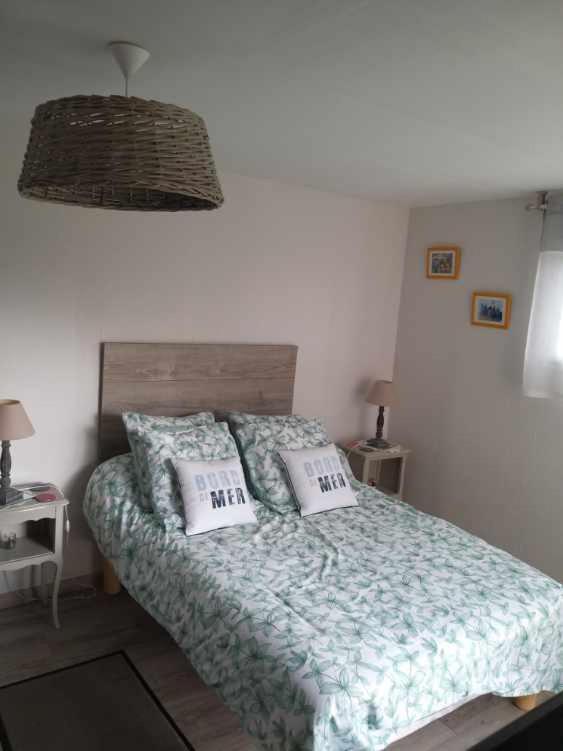 Escale Chez Sylvie Et Regis Bed & Breakfast Mellac Bagian luar foto